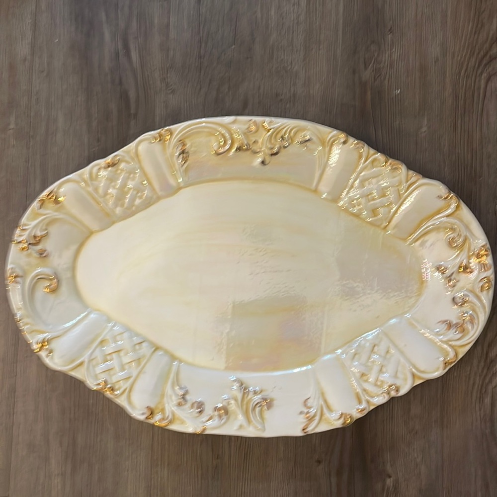 Rare Capodimonte Platter iridescent Ivory/gold luster perfect